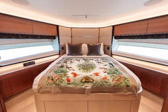 Charles 33 Princess 75MY (Charles) - Lower Forward Cabin