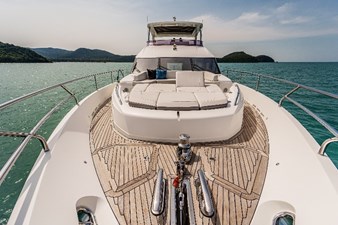 Charles 43 Princess 75MY (Charles) - Foredeck