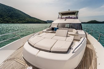 Charles 44 Princess 75MY (Charles) - Foredeck