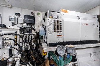 Charles 60 Princess 75MY (Charles) - Engine Room