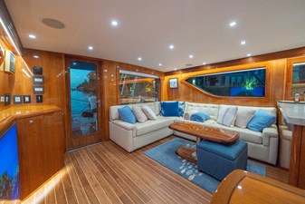 VENTURA            25 Salon Aft Portside  
