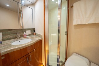 VENTURA            47 VIP Head and Shower  