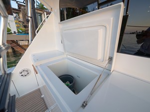 VENTURA            55 Cockpit Freezer  