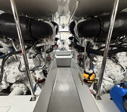 VENTURA            70 Engine Room  