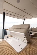 Magellano 60 8 Magellano 60 Cocpit Couch