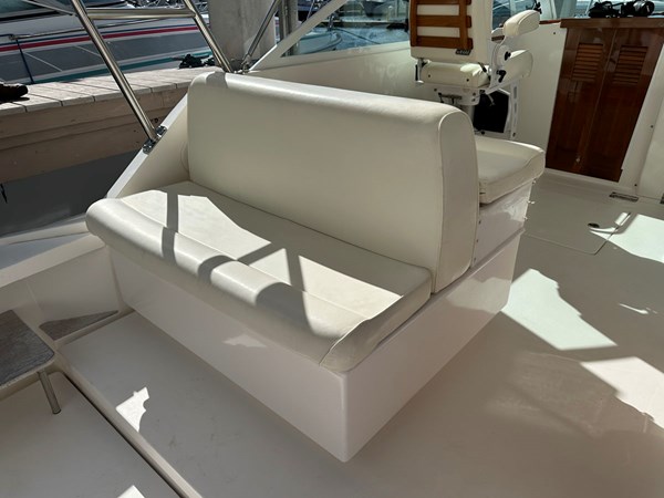 LUNA, 2013 Hunt Yachts Harrier 36: Dual-Height Settee