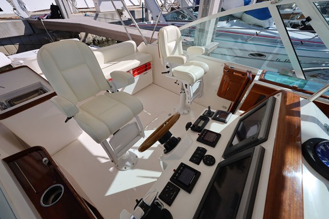 LUNA, 2013 Hunt Yachts Harrier 36: Helm Looking Down and Aft