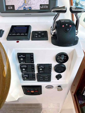 LUNA, 2013 Hunt Yachts Harrier 36: Helm Starboard Lower