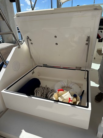 LUNA, 2013 Hunt Yachts Harrier 36: Settee Storage
