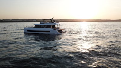 ARCTIC MOON 28