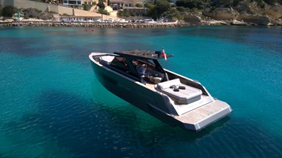 NEW 2025 Moon 45 SPORTS LINE 23