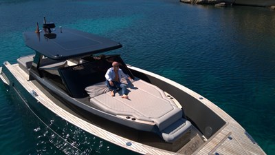 NEW 2025 Moon 45 SPORTS LINE 25