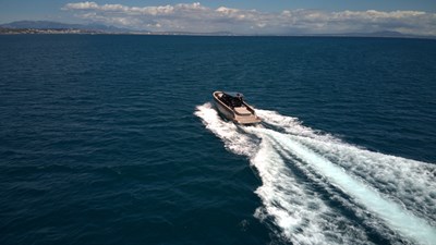 NEW 2025 Moon 45 SPORTS LINE 33