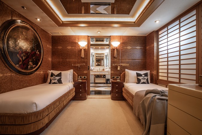 LADY MARINA Twin Cabin