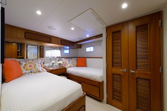 DREAM CATCHER 12 DREAM CATCHER 2001 BURGER BOAT COMPANY Enclosed Bridge Sportfish Sport Fisherman Yacht MLS #445682 12
