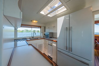 ABSOLUTE 6 Galley