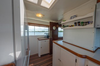 ABSOLUTE 7 Galley