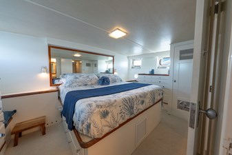 ABSOLUTE 14 Master Cabin
