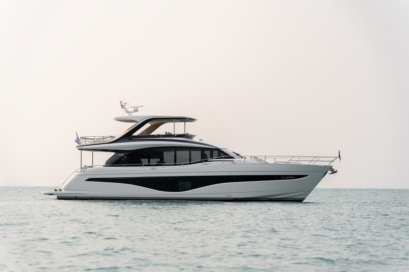 1. Princess Y72 2023 (La Mer) - Exterior