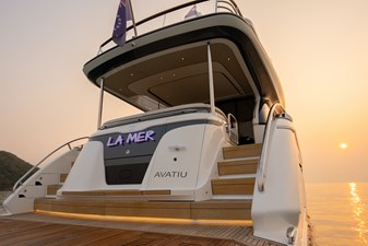 La Mer 24 24.  Princess Y72 2023 (La Mer) - Platform