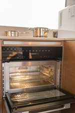 La Mer 44 44.  Princess Y72 2023 (La Mer) - Combination Oven