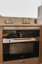 La Mer 45 45.  Princess Y72 2023 (La Mer) - Combination Oven