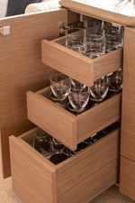 La Mer 47 47.  Princess Y72 2023 (La Mer) - Glasses and Crockery