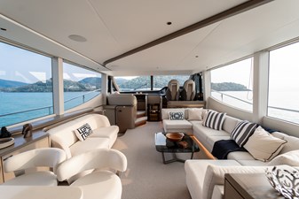 La Mer 55 55.  Princess Y72 2023 (La Mer) -Main Deck Saloon