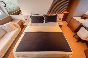 La Mer 101 101.  Princess Y72 2023 (La Mer) - Lower Deck Master Cabin