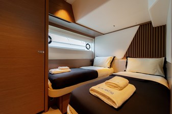 La Mer 114 114.  Princess Y72 2023 (La Mer) - Lower Deck Starboard Cabin