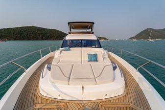 La Mer 150 150.  Princess Y72 2023 (La Mer) - Foredeck