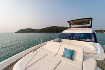 La Mer 151 151.  Princess Y72 2023 (La Mer) - Foredeck