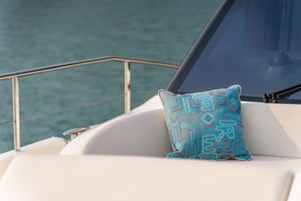 La Mer 152 152.  Princess Y72 2023 (La Mer) - Foredeck