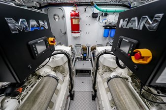 La Mer 160 160.  Princess Y72 2023 (La Mer) - Engine Room