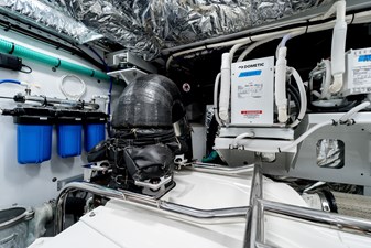 La Mer 162 162.  Princess Y72 2023 (La Mer) - Engine Room