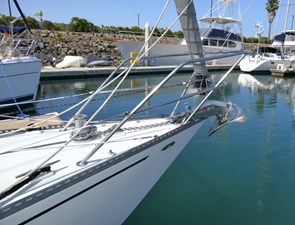 LATEST CAPER 47 Dockside Bow