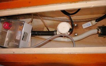 LATEST CAPER 56 Salon Bilge Aft