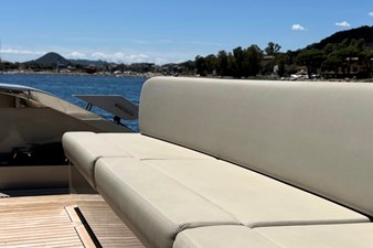 HERCULES II 7 Main Deck Aft Lounge