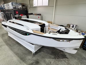 LT26 Carbon Limousine 52 Ante Limousine LT26 