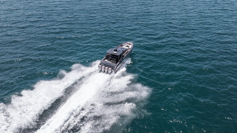 2025 Cigarette 42 Auroris