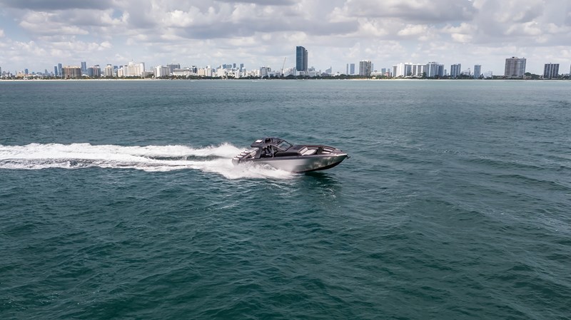 2025 Cigarette 42 Auroris