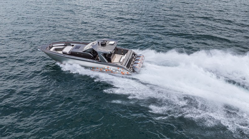 2025 Cigarette 42 Auroris