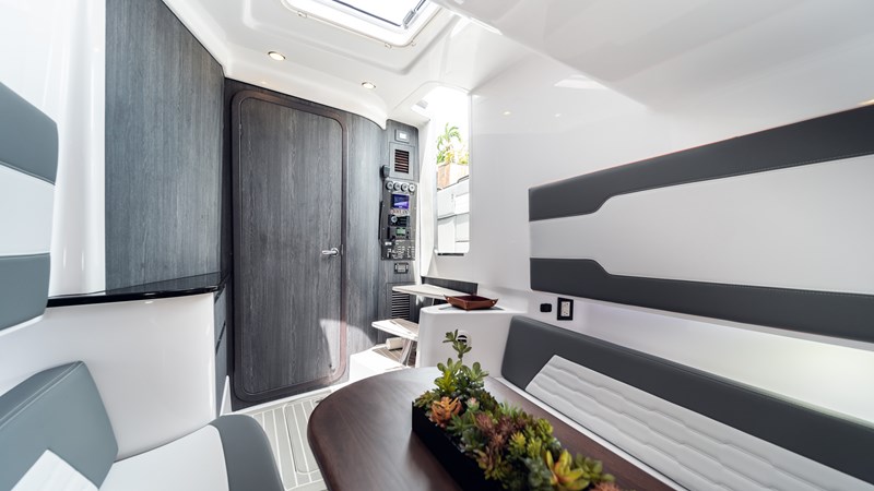 2025 Cigarette 42 Auroris