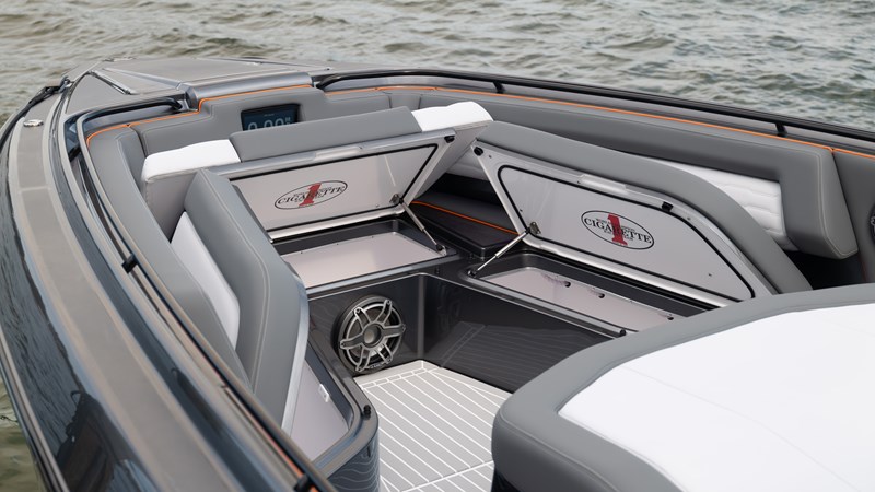 2025 Cigarette 42 Auroris