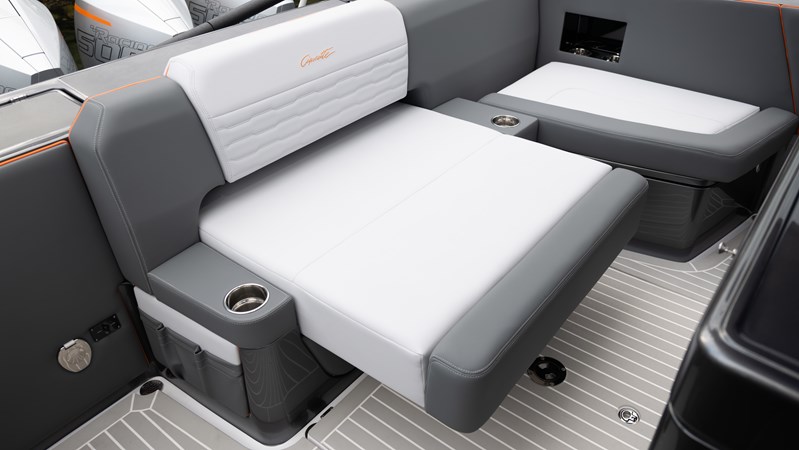 2025 Cigarette 42 Auroris