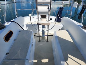 IZMADA 34 Cockpit