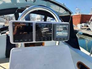 IZMADA 36 Cockpit