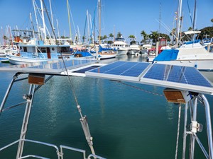IZMADA 41 Solar Arch