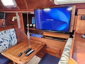 IZMADA 8 Entertainment System