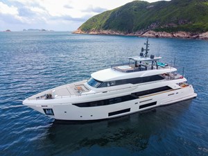 Custom Line Navetta 33 4 
